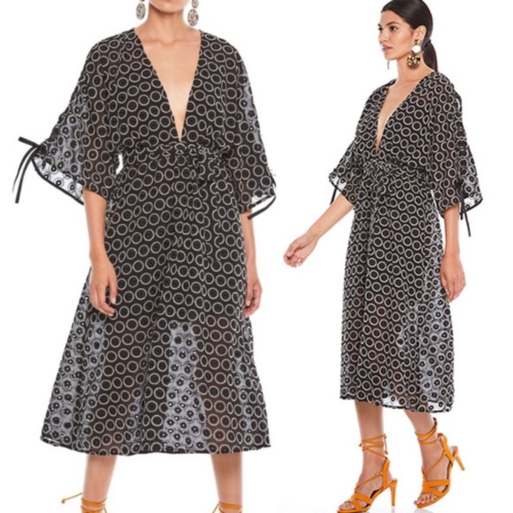 New La Maison Talulah Ebony Midi Dress Small